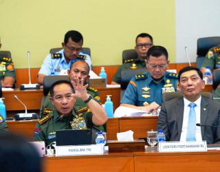 Panglima TNI Dampingi Menhan RI Hadiri Rapat Kerja Dengan Komisi I DPR RI Bahas Hibah Patrol Boat Dari Jepang