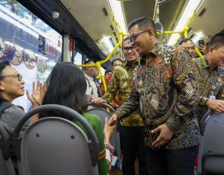 Gubernur Banten Andra Soni dan Gubernur DK Jakarta Pramono Anung Resmikan Operasional TransJakarta S-61 Blok M - Alam Sutera