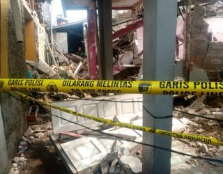 BREAKING NEWS: Ledakan Keras di Pondok Cabe: Tujuh Korban Luka dan Rumah Hancur