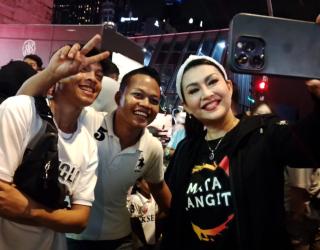 Heboh! Suara Live Ratna Listy Bikin Penonton Malaysia Merinding