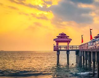 Gubernur Banten Andra Soni Tinjau Pantai Anyer Saat Libur Lebaran, Pastikan Keamanan Wisatawan