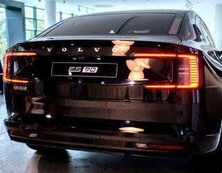 Ototekno Volvo ES90, Sedan Listrik Premium dengan Jarak Tempuh 661 Km