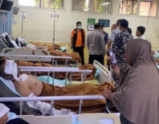 KM Aceh Hebat 2 Terbakar, 14 Korban Luka Bakar Dievakuasi TNI AL