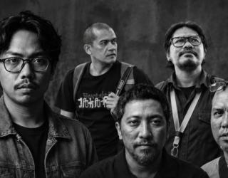 Pencarian 8 Orang Hilang di Selat Sunda Berlanjut, Jurnalis Gelar Doa Bersama
