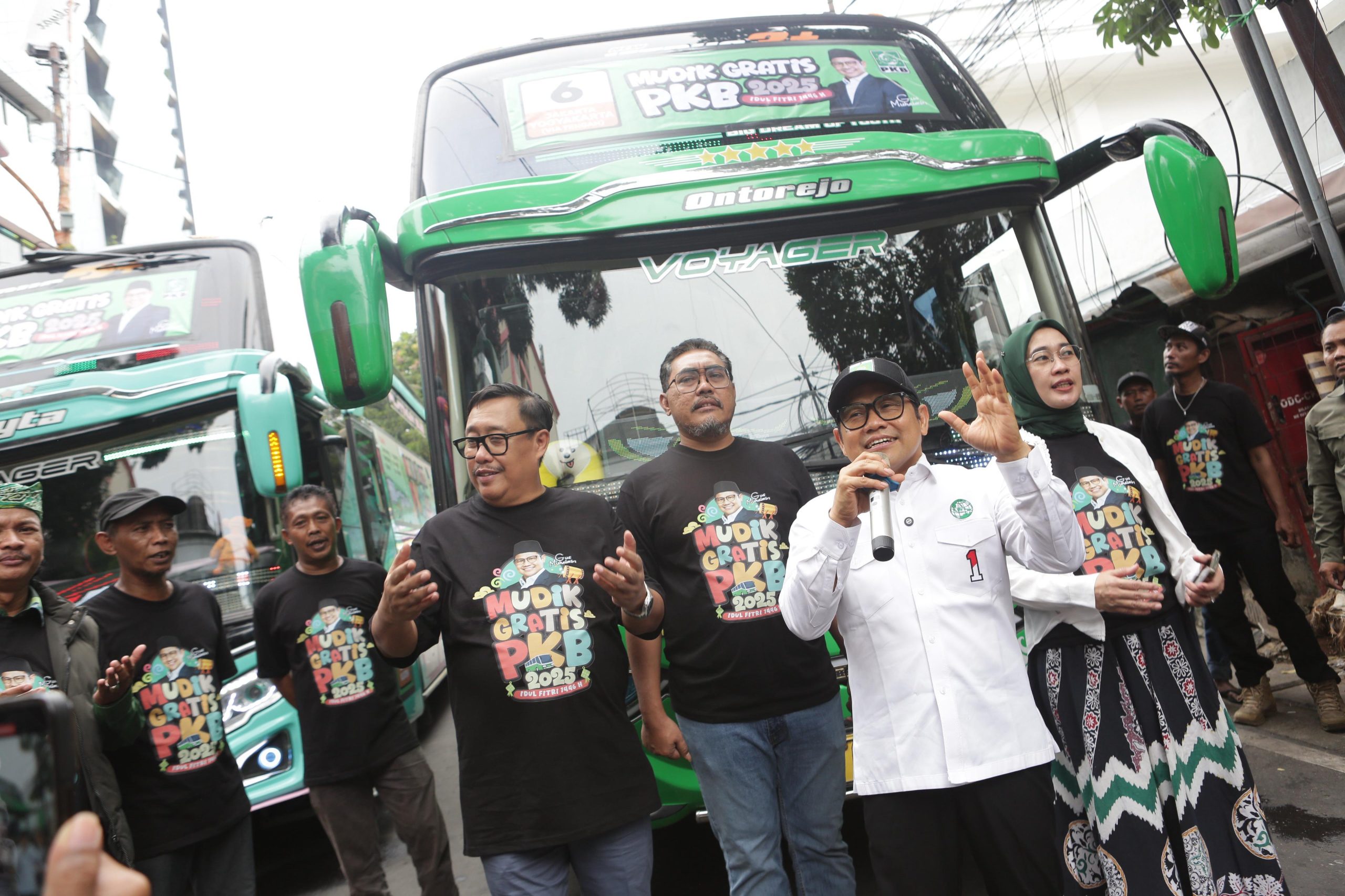 menteri pu saat di pelabuhan banten