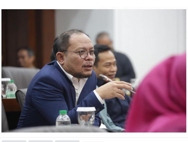 IHSG Anjlok, Deflasi Menghantui, Hanif Dhakiri: Peringatan Serius bagi Ekonomi Nasional