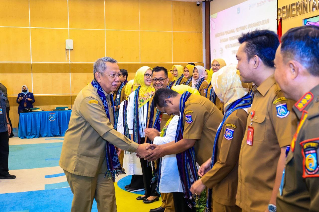 Wali Kota Tangerang Selatan, Benyamin Davnie
