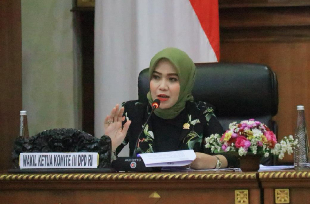 Komite III DPD RI mendesak pemerintah agar program deworming dijalankan secara berkesinambungan.