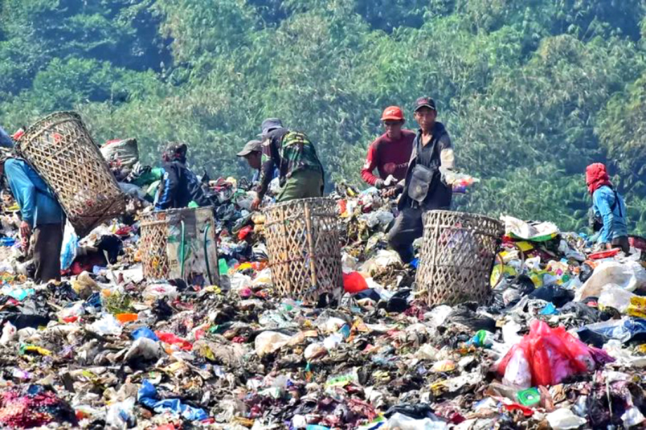 Selama dua tahun itu, akan terjadi penumpukan sekitar dua juta ton sampah. Foto ist