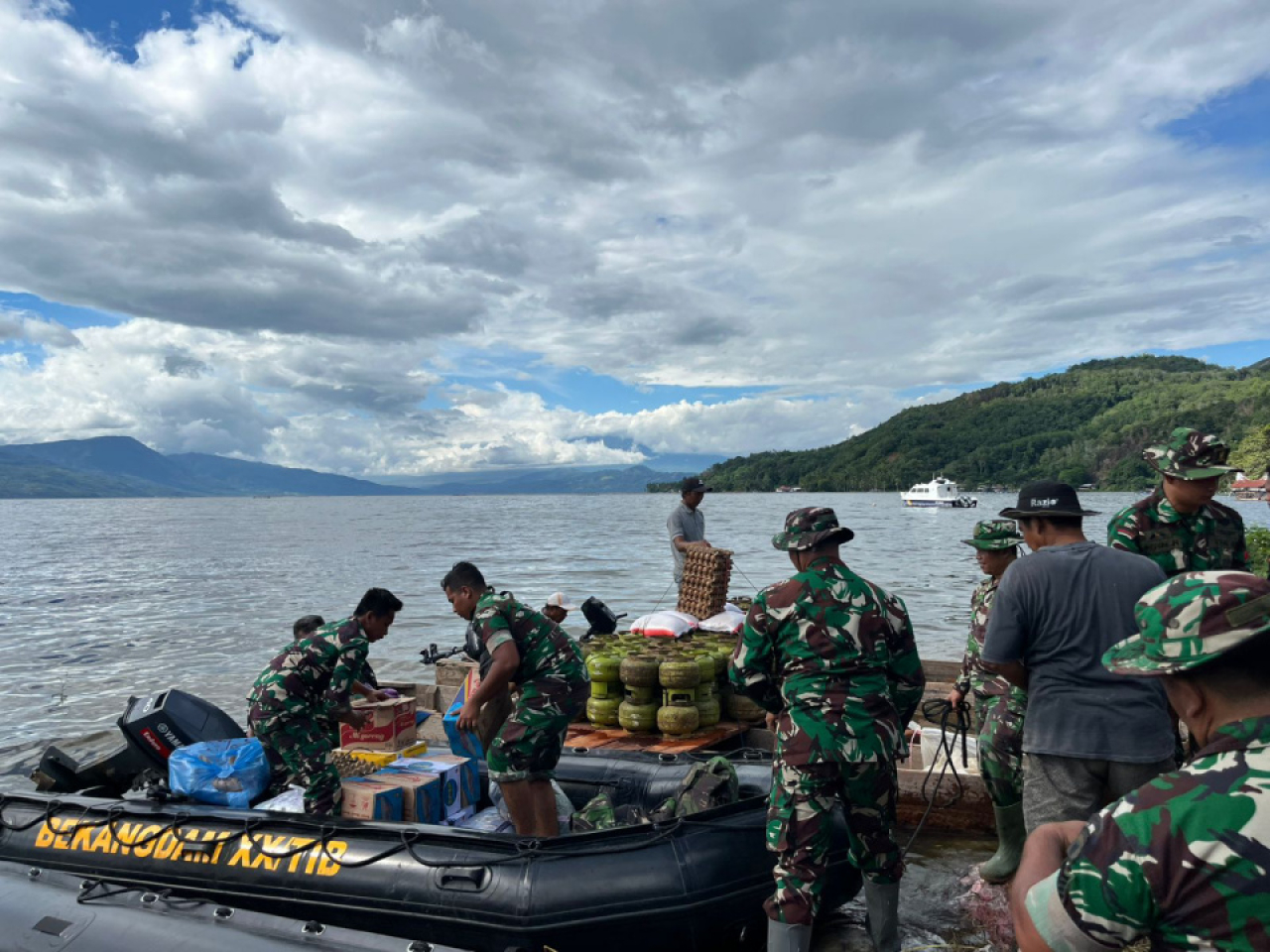 Posko terpadu tetap beroperasi untuk memastikan penyaluran bantuan berlangsung cepat dan tepat sasaran.
