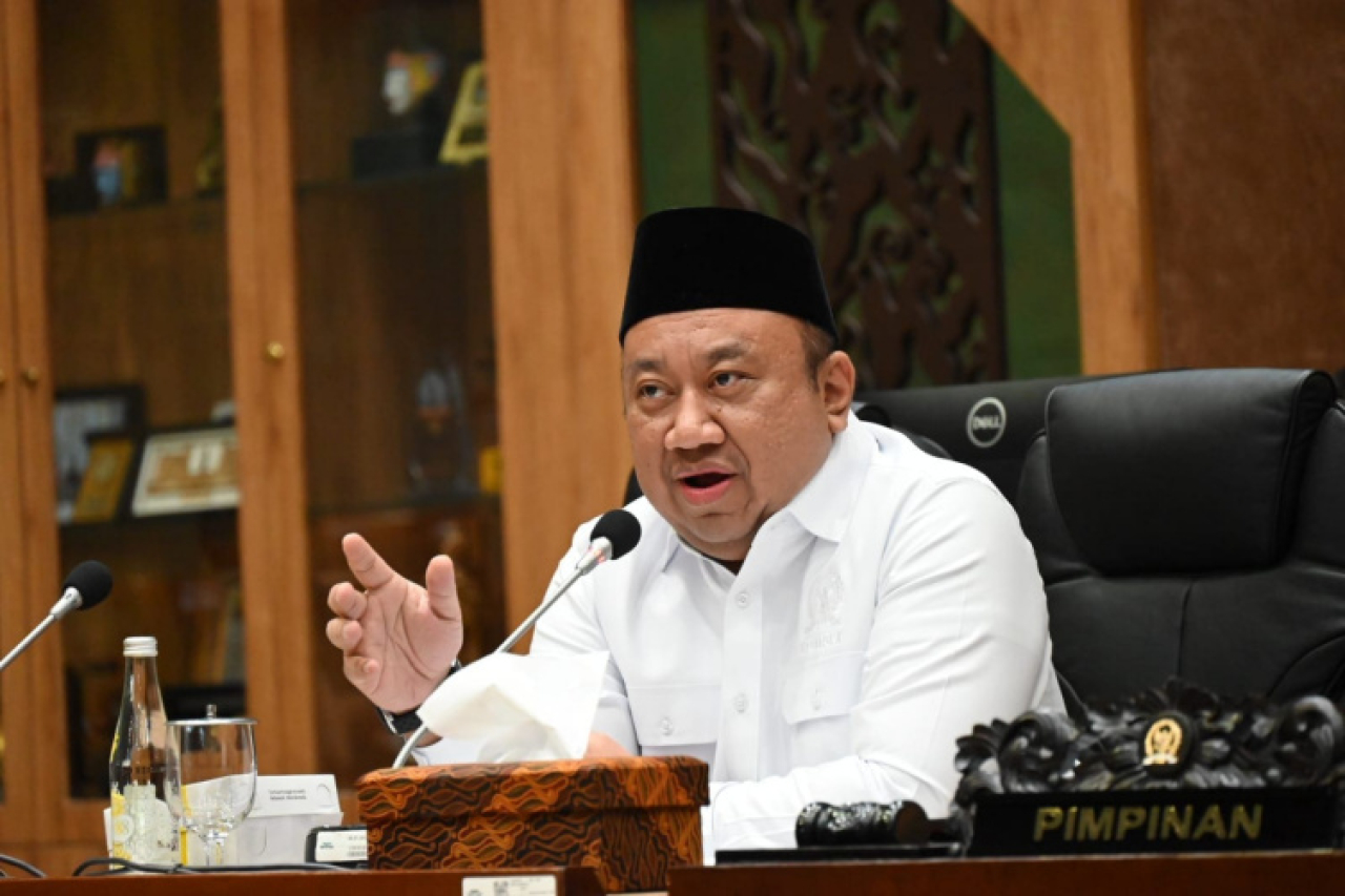 Wakil Ketua Komisi X DPR RI Lalu Hadrian Irfani menilai fenomena ini sebagai sinyal serius yang tidak bisa dipandang sebelah mata.
