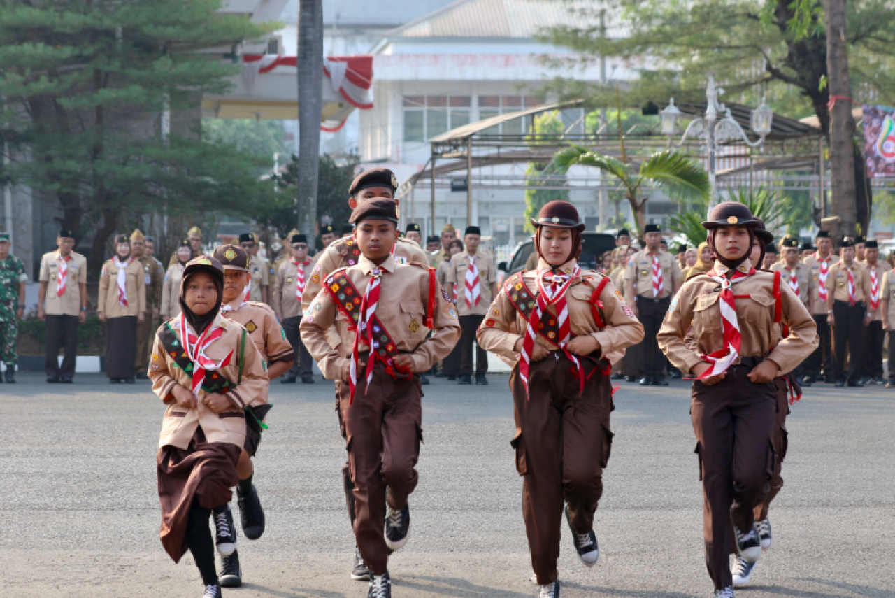 Pendidikan kepramukaan juga diarahkan pada kemampuan belajar, menciptakan sesuatu, sekaligus menyelesaikan persoalan nyata.